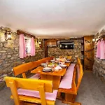Gorgeous In With Kitchen
