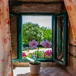 Gorgeous In With Kitchen