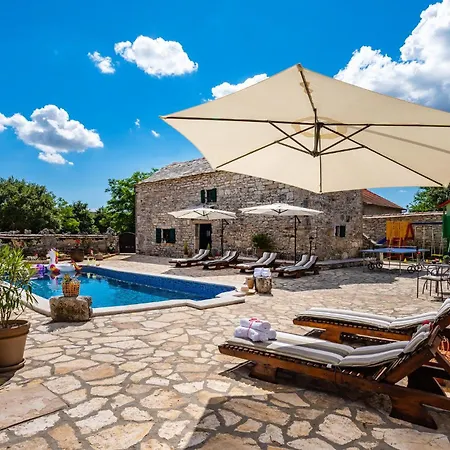 Gorgeous In With Kitchen * Zelengrad