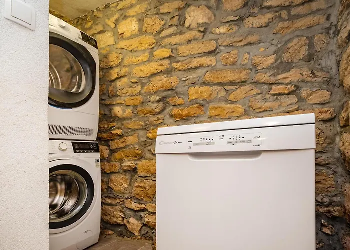 Dom wakacyjny Gorgeous In With Kitchen Zelengrad