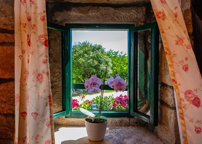 Gorgeous In With Kitchen